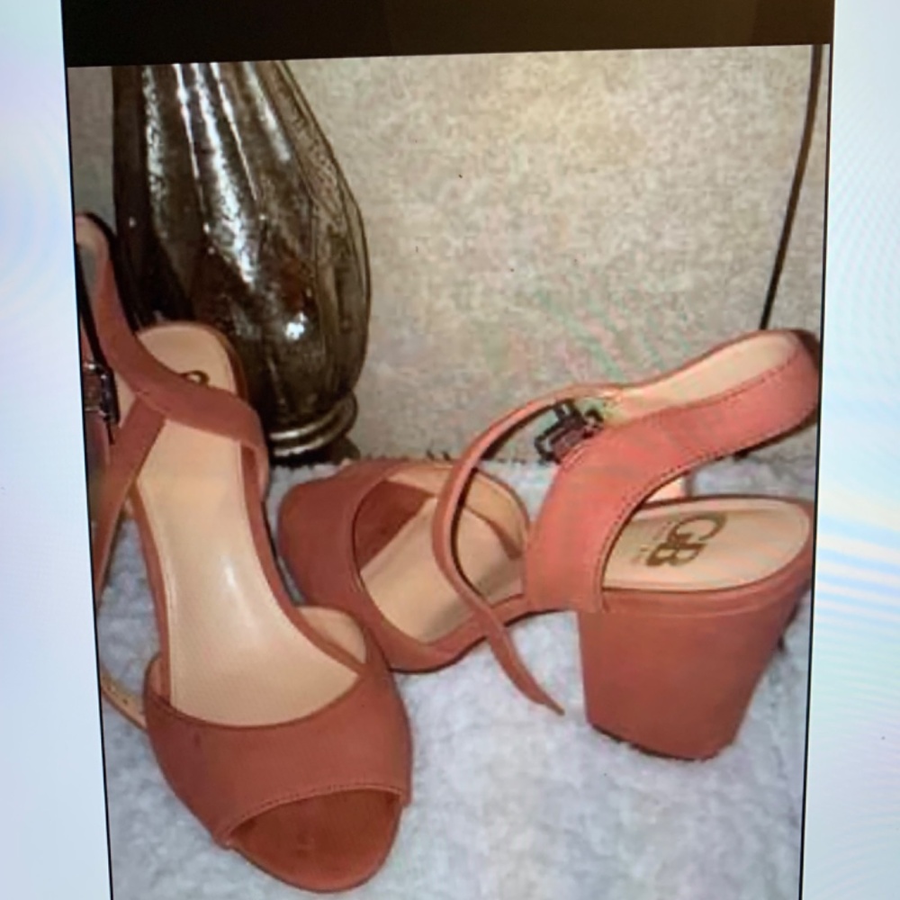 GB chunky heels size 9 - Picture 2 of 2